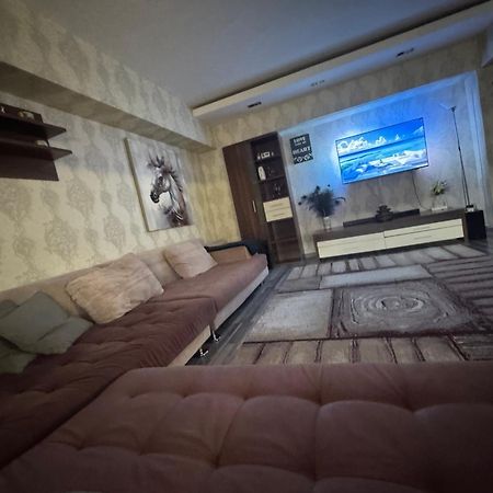 Apartamento Luxury Bucarest Exterior foto